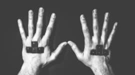 hands-514479_1920